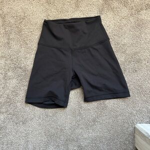 Lululemon 6” shorts